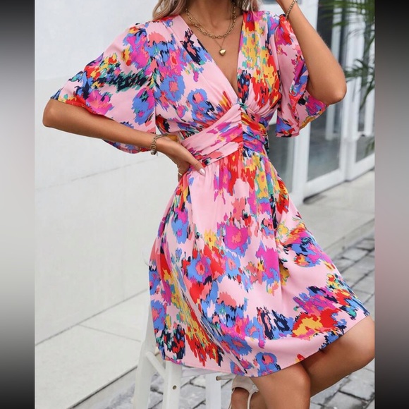 Boho floral print butterfly sleeve mini dress - Picture 2 of 7